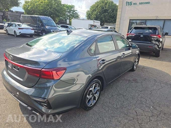 2021 Kia Forte LXS – miniatura 3