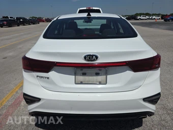 2021 Kia Forte LXS – miniatura 5
