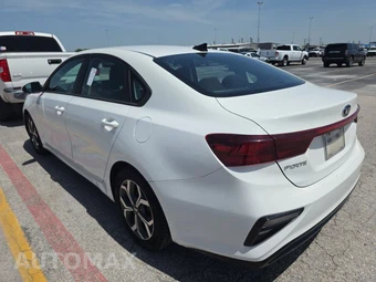 2021 Kia Forte LXS – miniatura 6