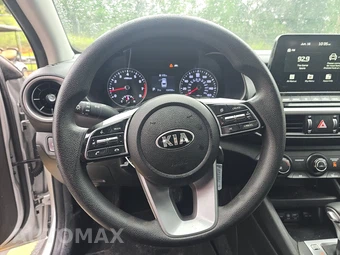 2021 Kia Forte LXS – miniatura 10