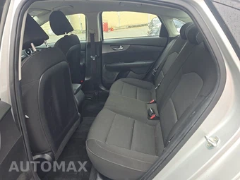2021 Kia Forte LXS – miniatura 13