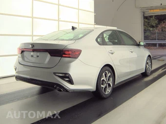 2021 Kia Forte LXS – miniatura 4