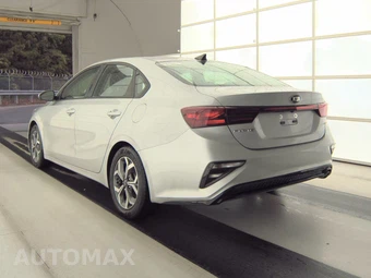 2021 Kia Forte LXS – miniatura 6