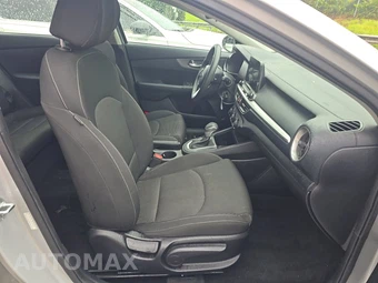 2021 Kia Forte LXS – miniatura 8