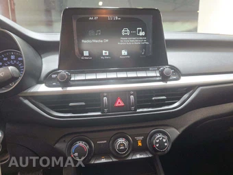 2021 Kia Forte LXS – miniatura 10