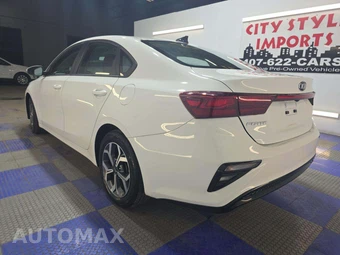 2021 Kia Forte LXS – miniatura 2