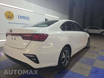 2021 Kia Forte LXS – miniatura 3