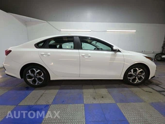 2021 Kia Forte LXS – miniatura 4