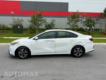 2021 Kia Forte LXS - miniatura 2