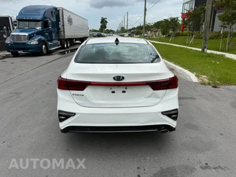 2021 Kia Forte LXS - miniatura 4
