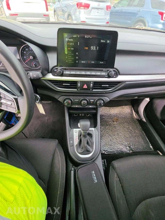 2021 Kia Forte LXS – miniatura 10