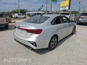 2021 Kia Forte LXS – miniatura 3