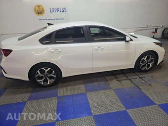 2021 Kia Forte LXS – miniatura 4