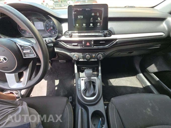 2021 Kia Forte LXS – miniatura 10