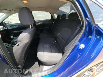 2021 Kia Forte LXS – miniatura 13