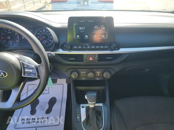 2021 Kia Forte LXS - miniatura 11
