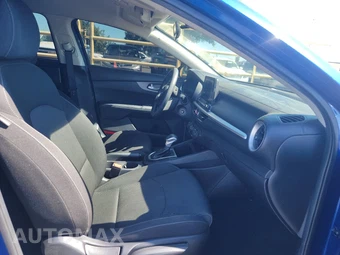 2021 Kia Forte LXS - miniatura 8