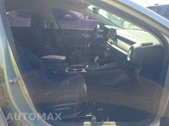2021 Kia Forte LXS - miniatura 8