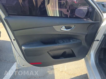 2021 Kia Forte LXS - miniatura 9