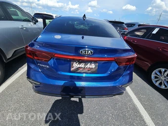 2021 Kia Forte LXS - miniatura 16