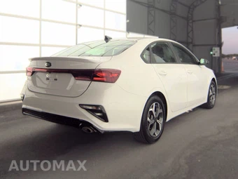 2021 Kia Forte LXS – miniatura 4