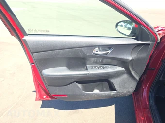 2021 Kia Forte LXS – miniatura 9