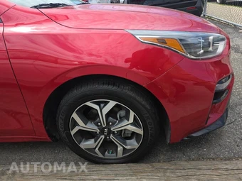 2021 Kia Forte LXS – miniatura 9