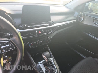 2021 Kia Forte LXS – miniatura 11