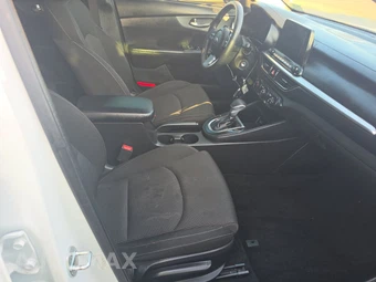 2021 Kia Forte LXS – miniatura 8