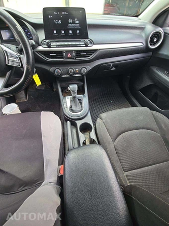 2021 Kia Forte LXS - miniatura 10