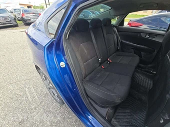 2021 Kia Forte LXS - miniatura 16