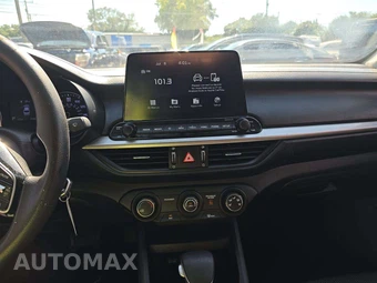 2021 Kia Forte LXS – miniatura 10