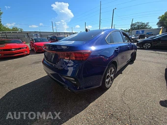 2021 Kia Forte LXS – miniatura 3