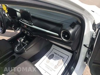 2021 Kia Forte LXS – miniatura 16