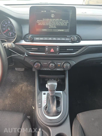 2021 Kia Forte LXS – miniatura 11