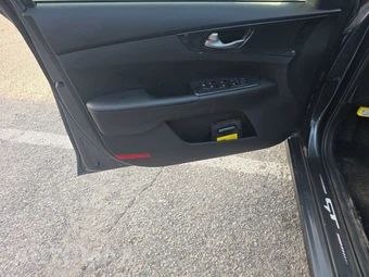 2021 Kia Forte LXS – miniatura 9
