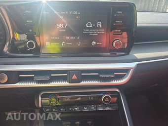 2021 Kia K5 GT-Line – miniatura 10
