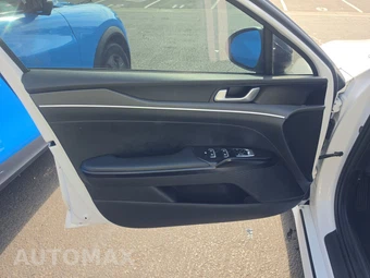 2021 Kia K5 GT-Line – miniatura 9