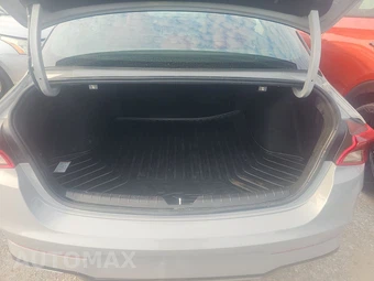 2021 Kia K5 GT-Line – miniatura 16