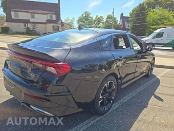 2021 Kia K5 GT-Line – miniatura 3