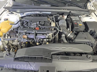 2021 Kia K5 GT-Line – miniatura 16