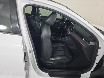 2021 Kia K5 GT-Line – miniatura 8