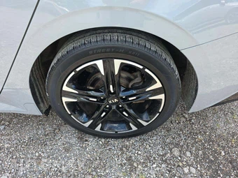 2021 Kia K5 GT-Line – miniatura 24
