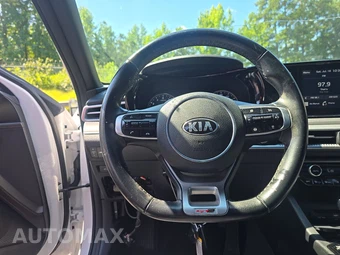 2021 Kia K5 GT-Line – miniatura 10