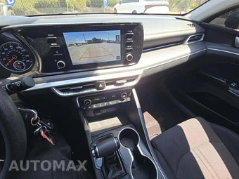 2021 Kia K5 LX – miniatura 10