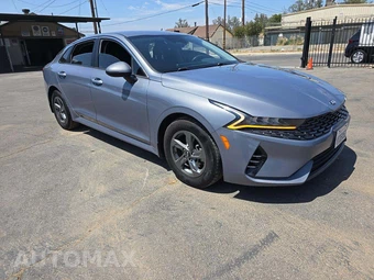 2021 Kia K5 LX – miniatura 4