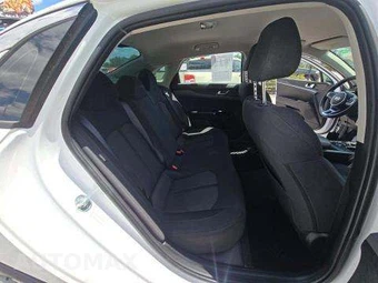 2021 Kia K5 LX – miniatura 16
