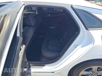 2021 Kia K5 LXS - miniatura 10