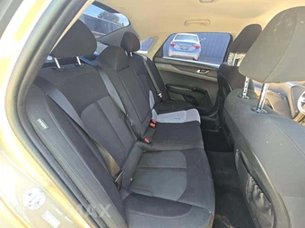 2021 Kia K5 LXS - miniatura 13