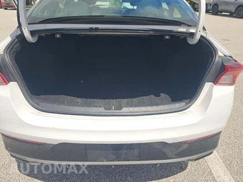 2021 Kia K5 LXS - miniatura 11